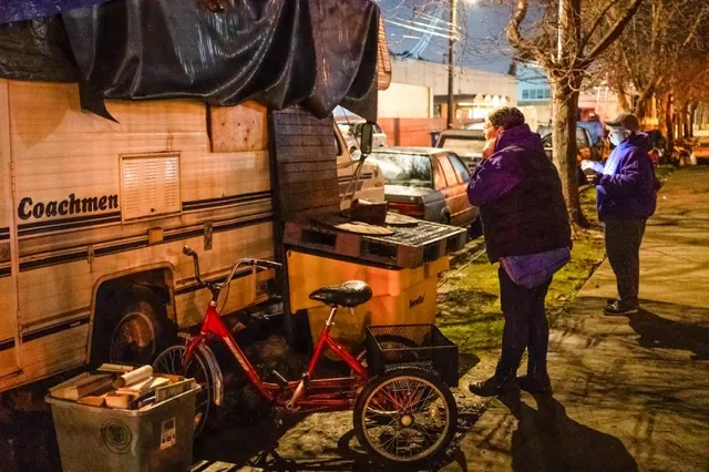 Fewer Unhoused. Andrea Zeppa and Deidra Perry team up during Alameda County’s 2024 point-in-time count in Berkeley, on Jan. 25, 2024. Unhoused. Credit: Photo by Loren Elliott for CalMatters